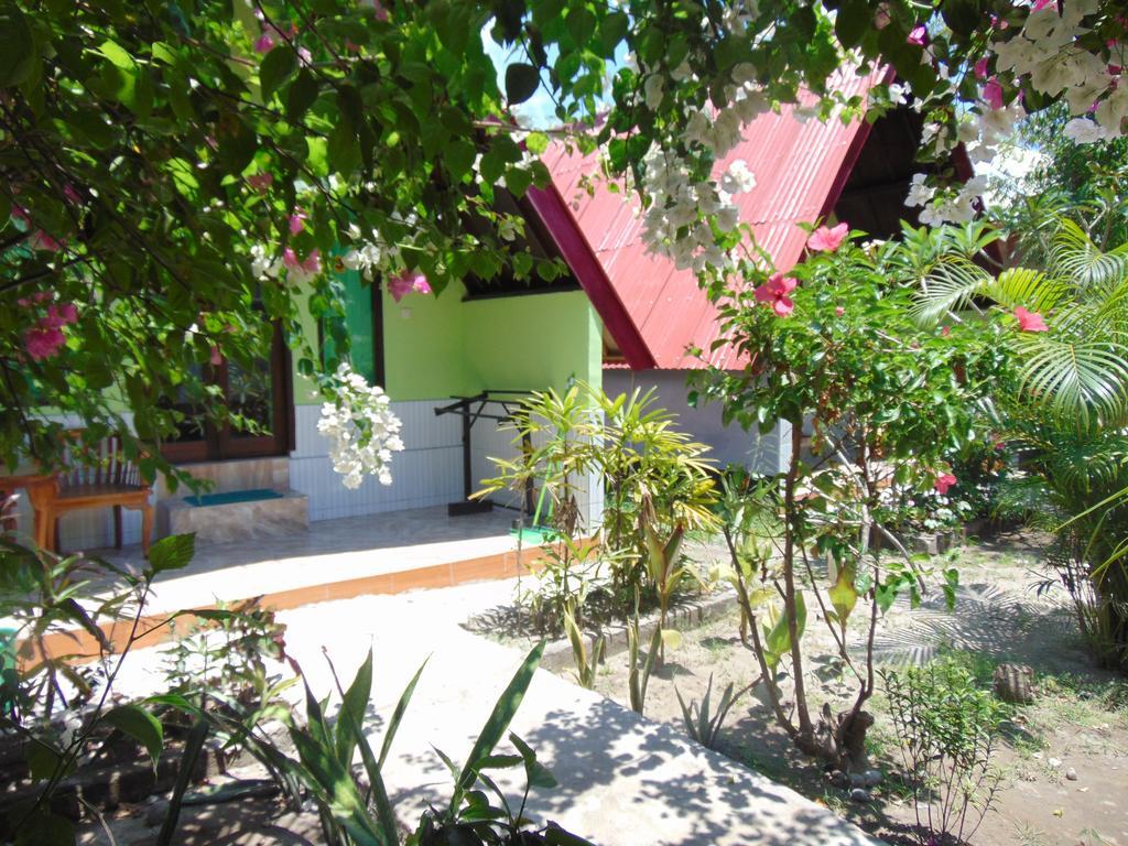 Brother Bungalow Gili Trawangan Extérieur photo